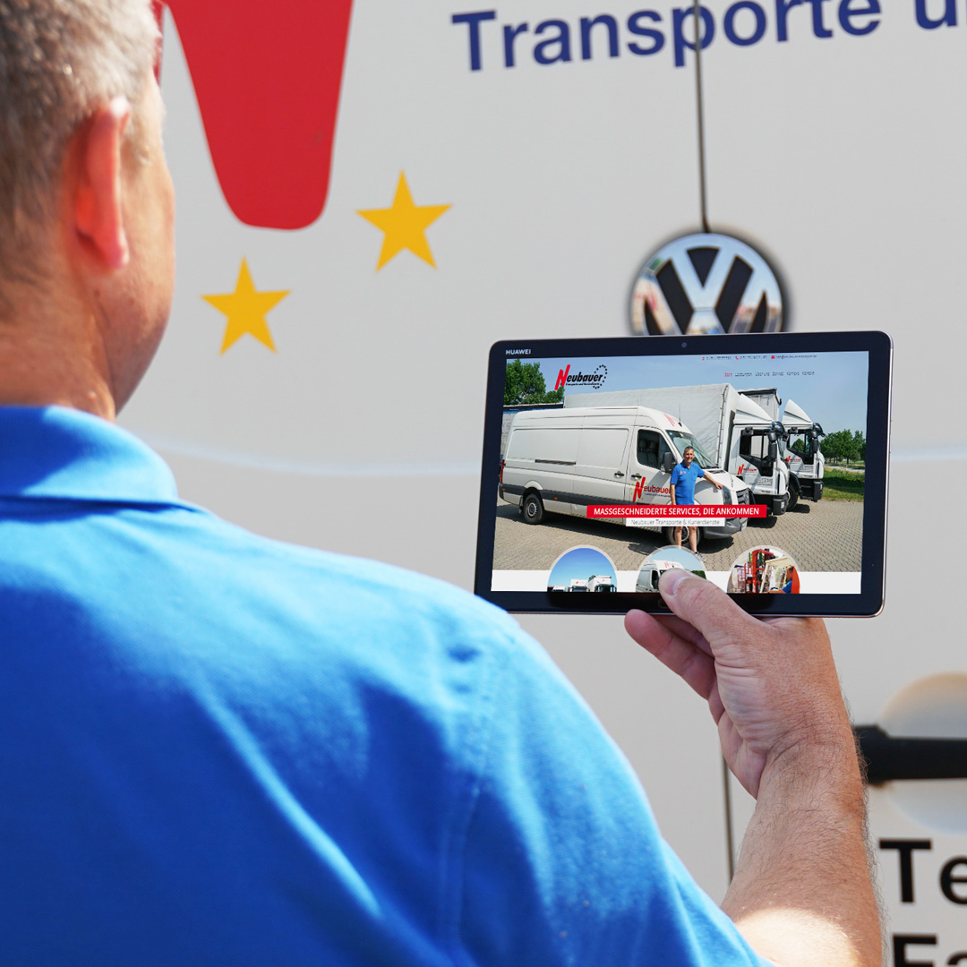 Neubauer Webseite auf Tablet